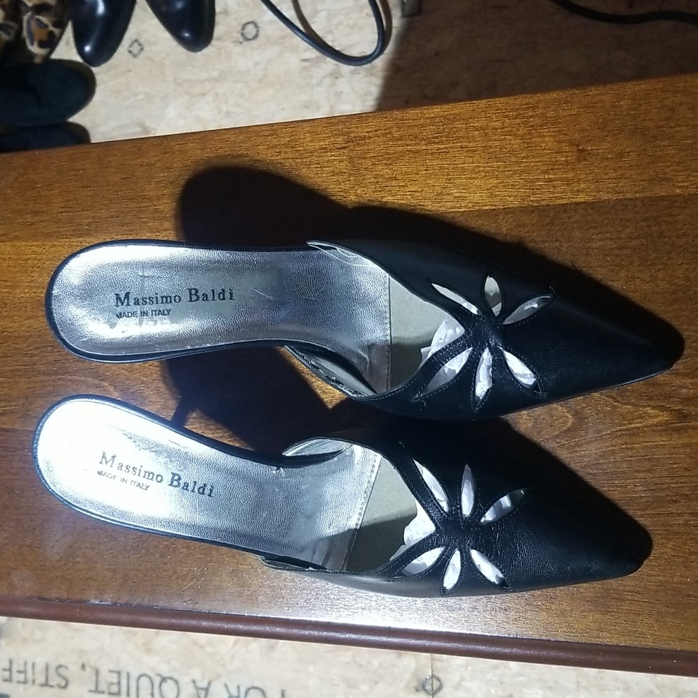 Massimo Baldi black leather heels. Size 7.5 B